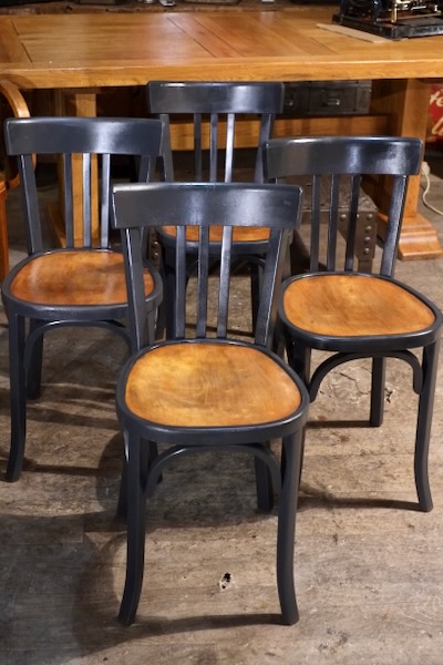 chaise de bistrot ancienne en bois style thonet